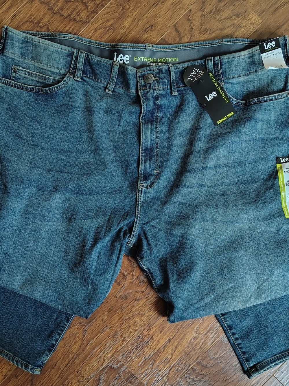 Lee Men’s Extreme Motion Blue Straight Fit Jeans